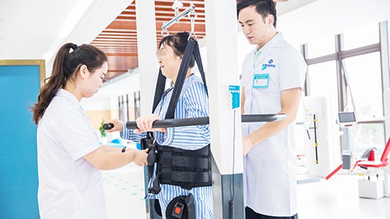 康复护理补贴定制服务方案：如何精准满足失能老人需求**